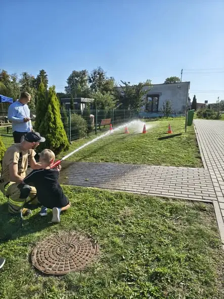 Strażacy z OSP Nakło na Dniach Lubaszcza – pokaz sprzętu i zawody wodne