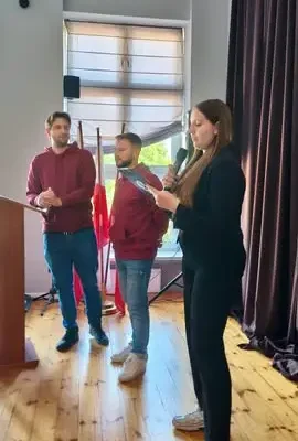 Światowy Dzień Turystyki w Nakle nad Notecią – uczniowie spotkali się z podróżnikami