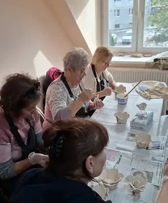 Ceramiczne dzieła seniorów z projektu „Słoneczny Witosław w Kreacji”