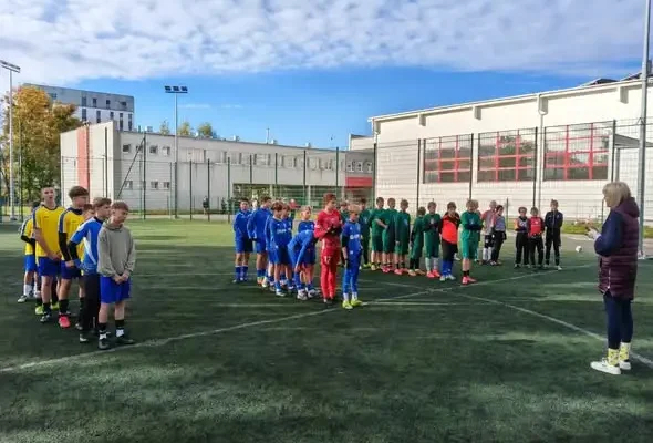 Mrocza na podium ćwierćfinałów wojewódzkich w piłce nożnej chłopców