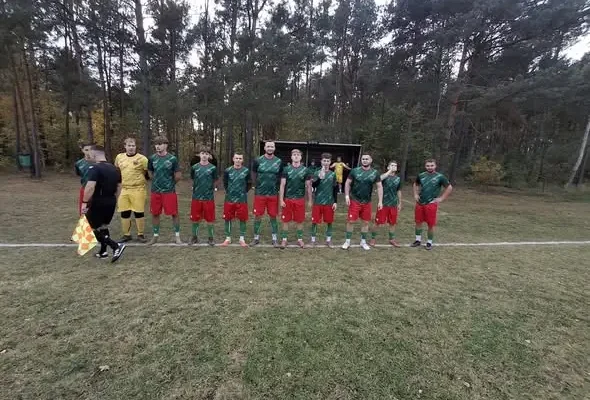 GLZS Sadki zremisował z Hutnikiem 2:2 w Turze, kończąc mecz w dziewiątkę