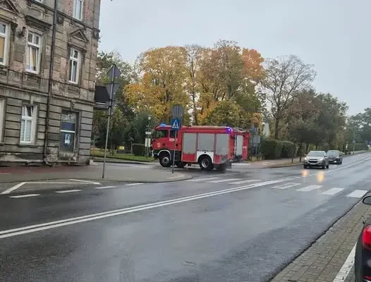 Nakło nad Notecią: usuwali substancję ropopochodną z ul. Kilińskiego